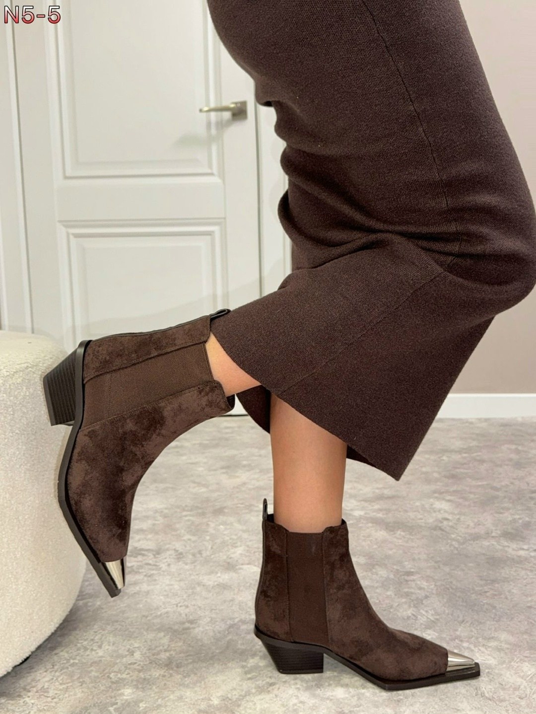 ботинки с металлическим каблуком,,женские ботильоны,ботильоны челси,женские ботинки челси