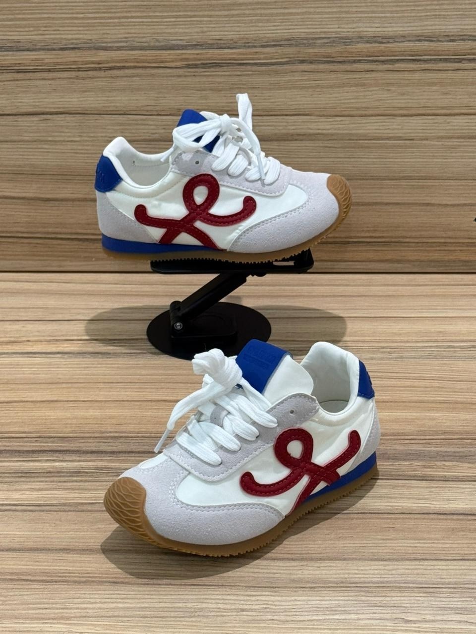 ,кроссовки женскиe,кроссовки loewe,спортивная ,кроссовки брендовые