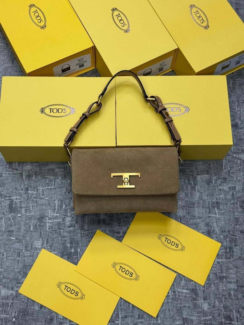 сумка,сумки модные,женская сумка,женская брендовая сумка,сумка фенди зеленая замшевая