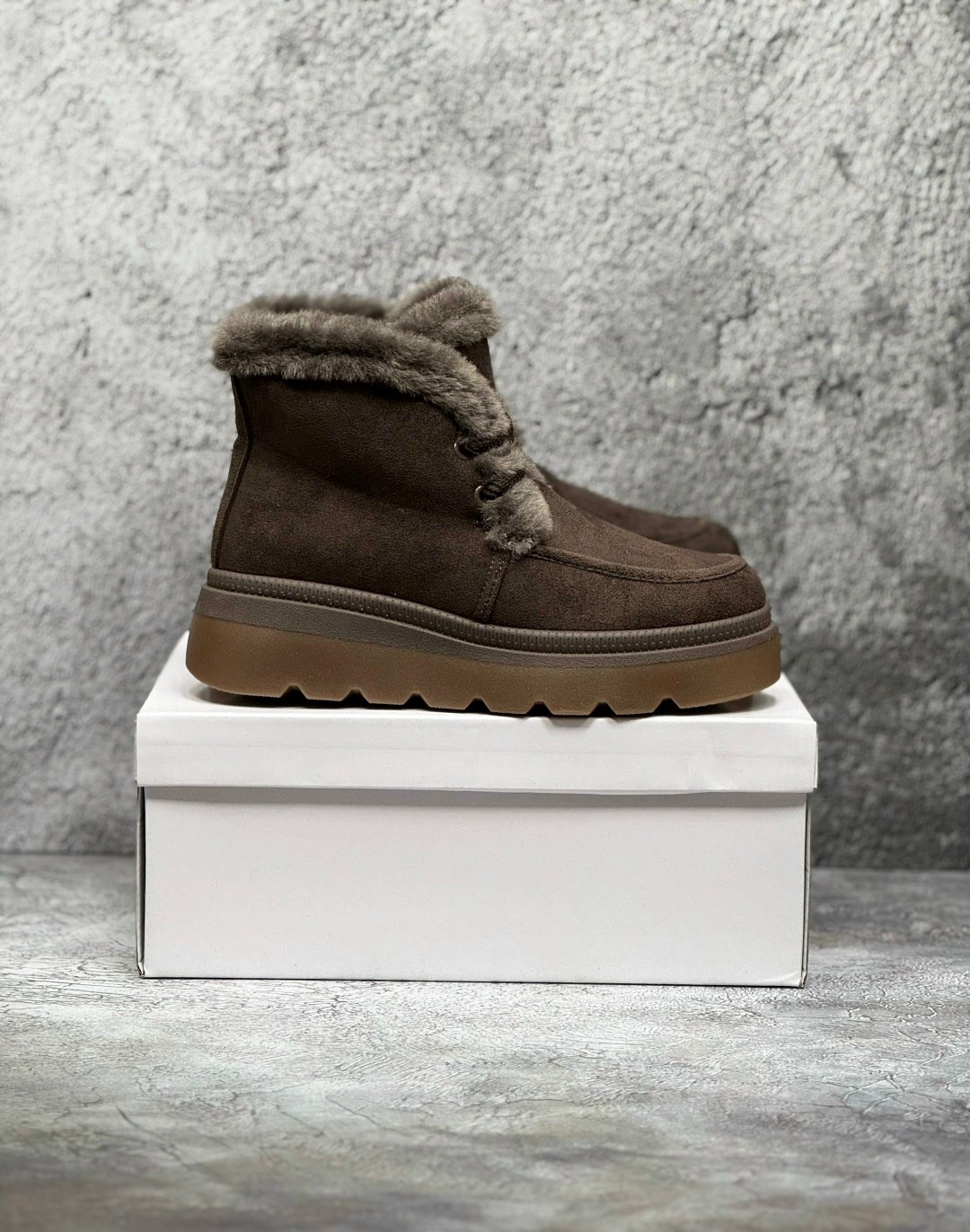 ,замшевые женские ботинки с мехом prada коричневые,женские ботинки,ботинки замшевые,замшевые полусапоги inuikii 75104-105 цвет коричневый