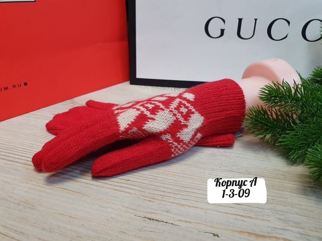 вязаные перчатки,перчатки красные,теплые перчатки,женские перчатки,красная перчатка