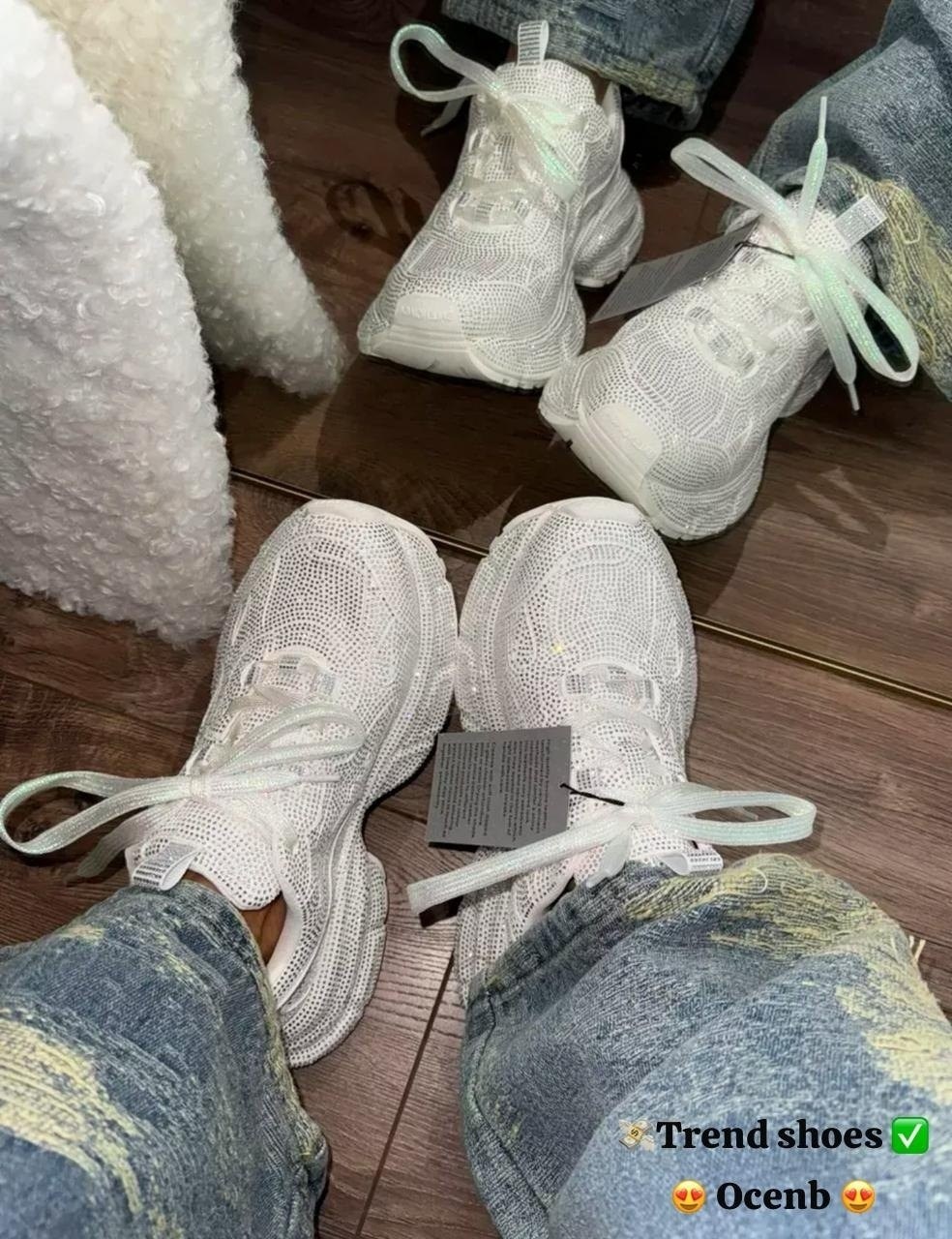 кроссовки balenciaga женские,,кроссовки женские со стразами,женские кроссовки balenciaga блестящие со стразами,кроссовки balenciaga женские со стразами