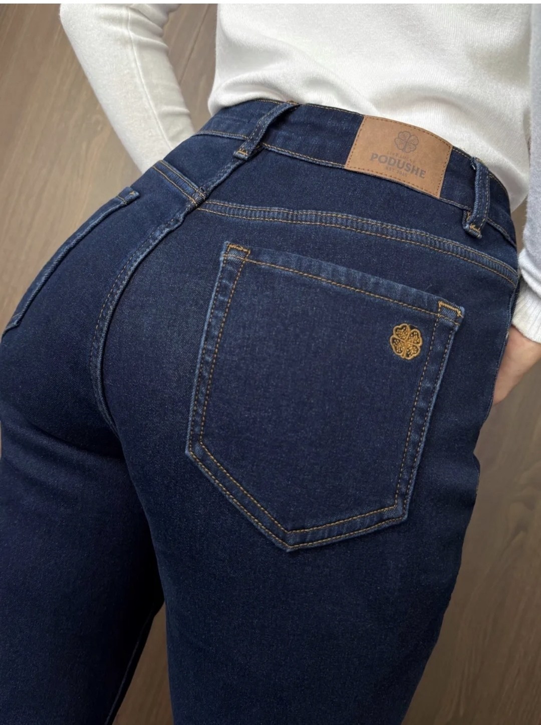 женские джинсы,джинсы модные,джинсы мом,джинсы джинсы,стильные джинсы