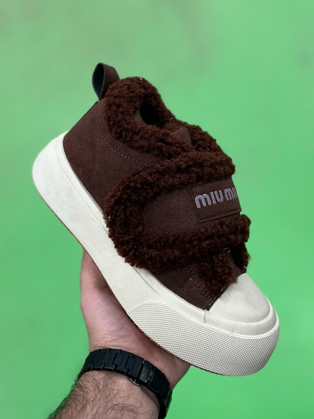 ,брендовые кеды ugg на толстой подошве с мехом, женская,зимняя женская ,кеды с мехом