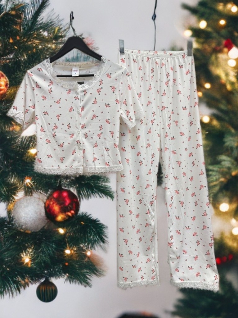 женская новогодняя пижама из турецкого хлопка "елочки",новогодняя пижама женская,женская пижама "рождественские олешки",пижама женская,пижама новогодняя