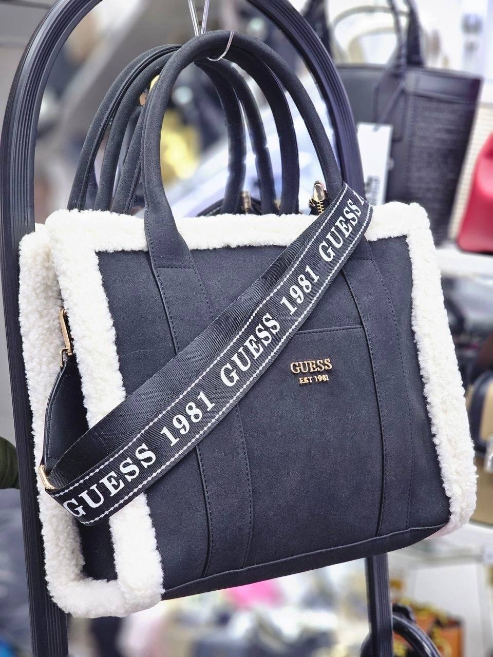 сумка женская guess с мехом,сумка женская с мехом натуральная,сумки с мехом,сумка меховая,меховая сумка женская