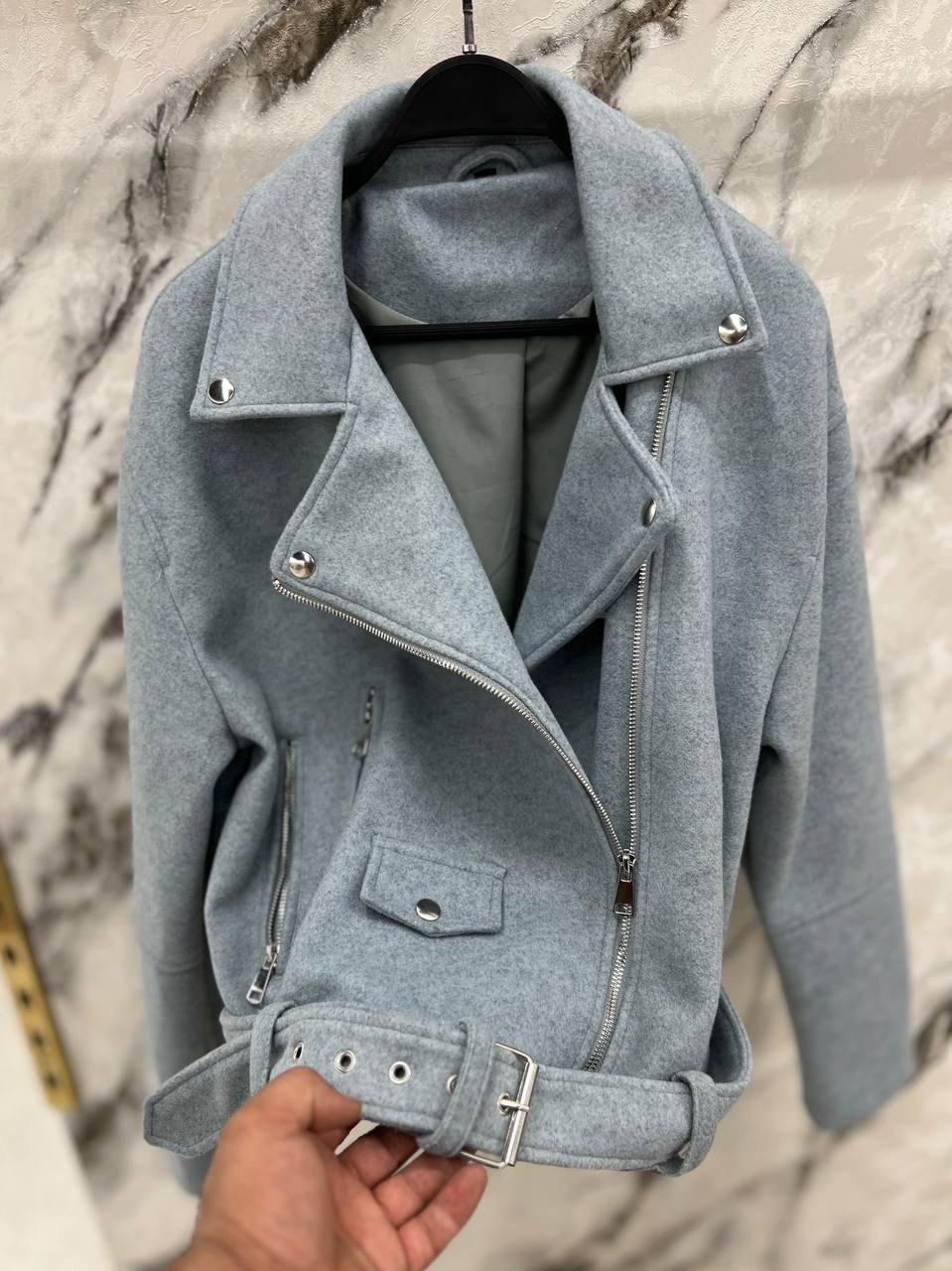 куртка косуха,стильная куртка косуха,серая косуха,пальто косуха,замшевая серая кожанка зара