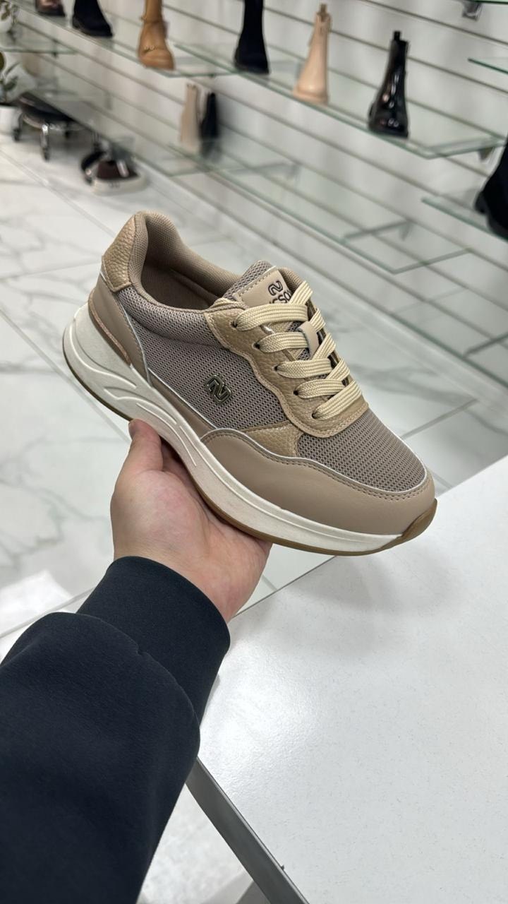 женские кроссовки,, кроссовки,бежевые кроссовки,кроссы женские
