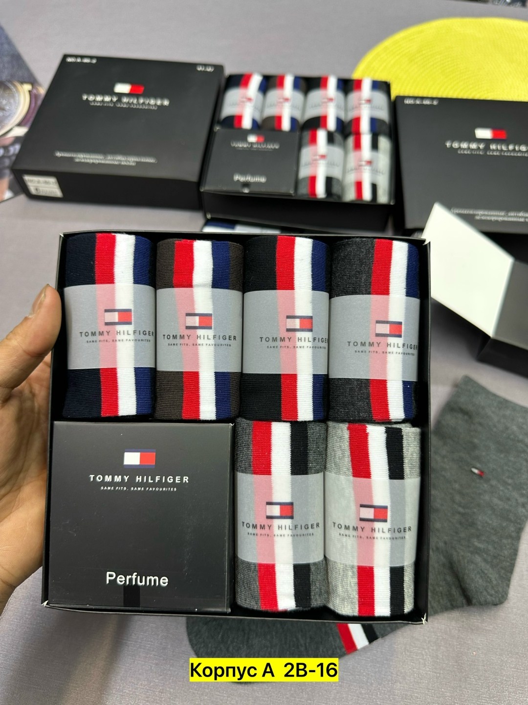 комплект носков tommy hilfiger 6 пар,комплект носков tommy hilfiger,носки мужские набор в подарочной упаковке 6 шт. tommy hilfiger,носки tommy hilfiger,носки набор в подарочной упаковке 6 шт. tommy hi