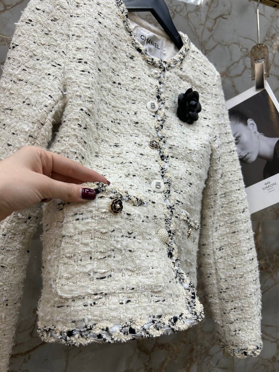 женский твидовый костюм с юбкой,твидовый жакет chanel,пиджак шанель,жакет шанель оригинал,одежда шанель