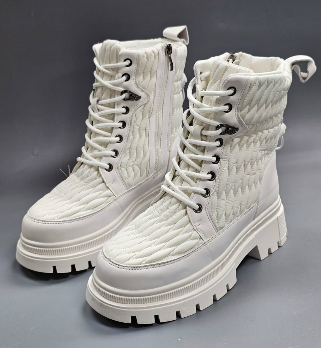 ботинки женские,,ботинки модные,зимняя  женская,женская