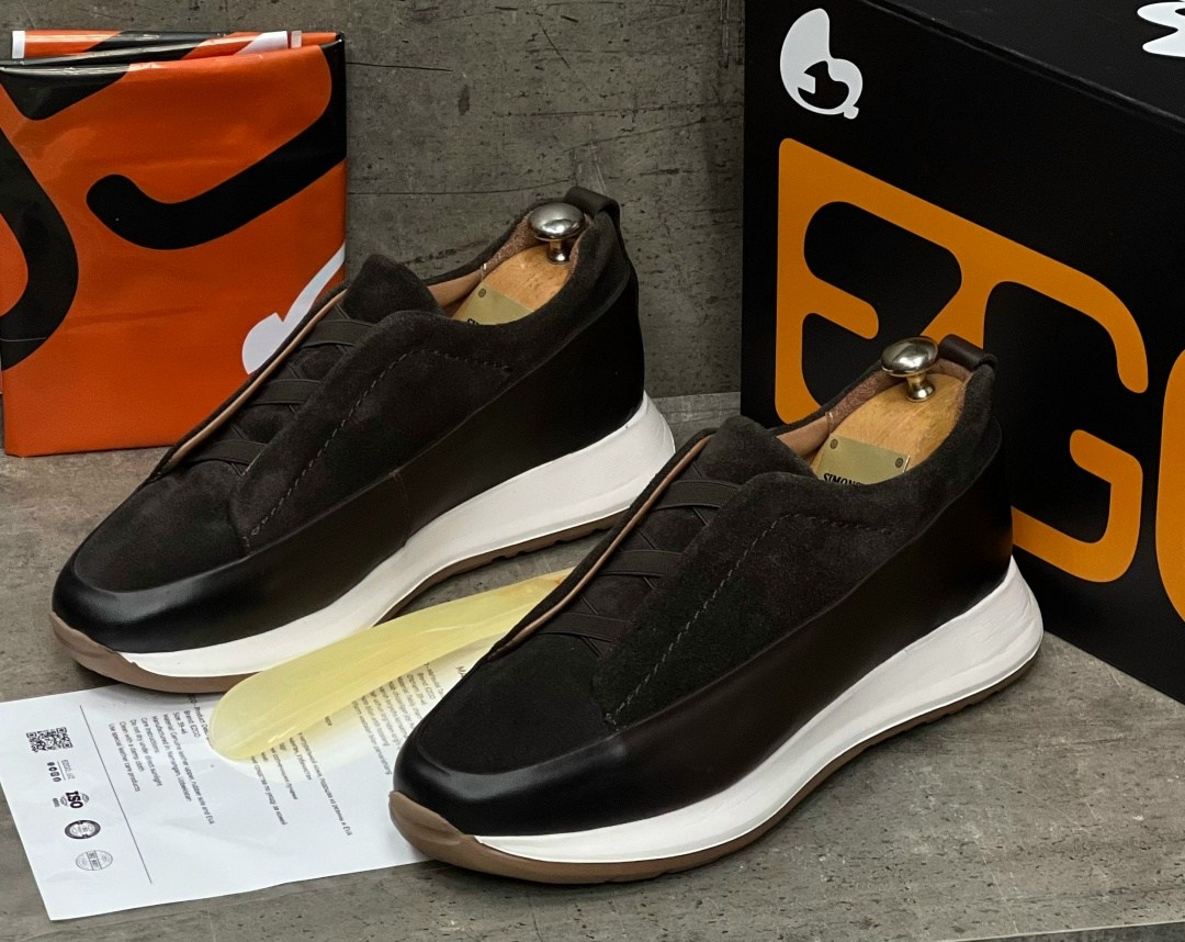 ,замшевые кроссовки,кроссовки для мужчин замш,замшевые кроссовки мужские,спортивная