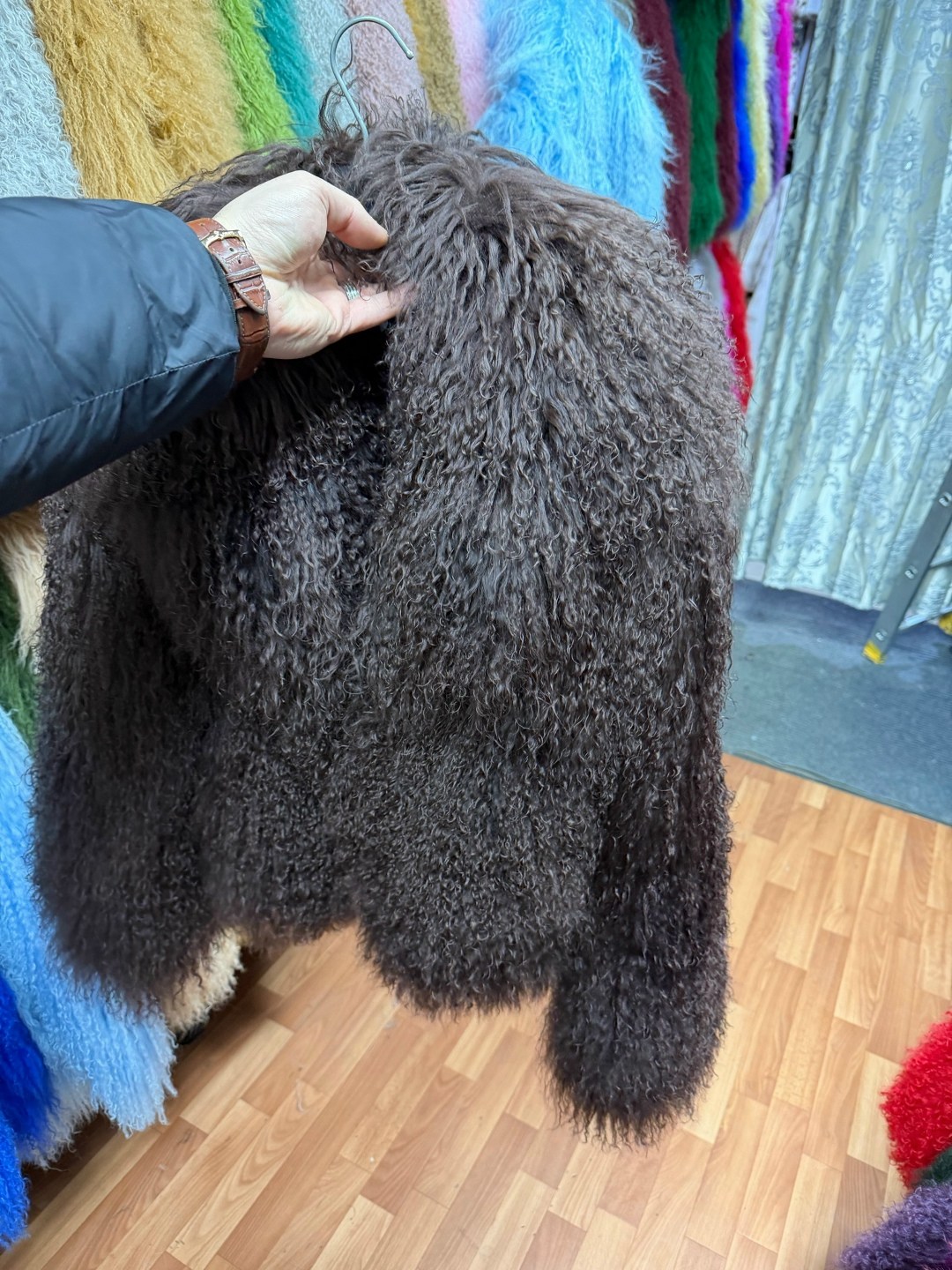 монгольская овечья шуба высокого качества,меховая куртка,мех ламы натуральный,шуба из ламы,женская шуба из монгольского меха