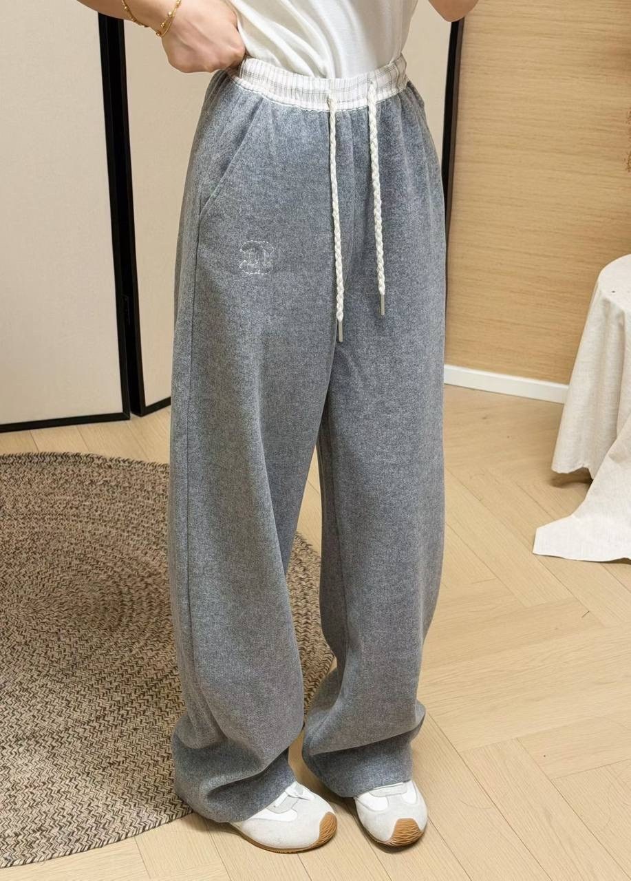 брюки спортивные,повседневные серые прямые спортивные брюки,брюки женские спортивные с широкими штанинами,брюки широкие,женские спортивные брюки в американском стиле серые