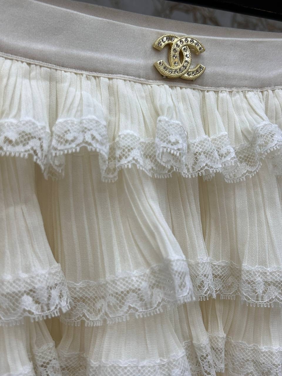 женский твидовый костюм с юбкой,твидовый жакет chanel,пиджак шанель,жакет шанель оригинал,одежда шанель