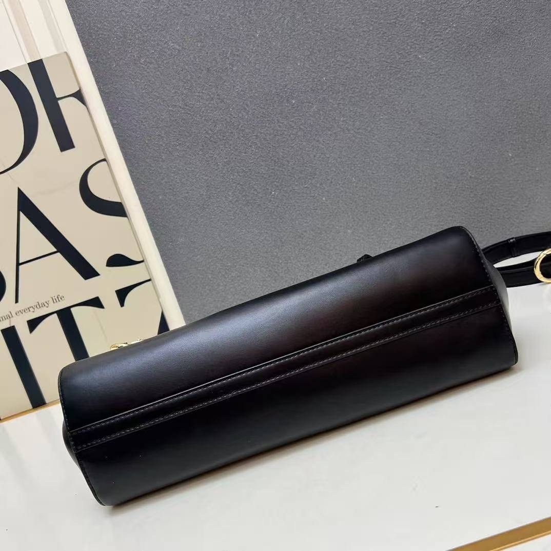 сумка prada,prada сумка на плечо,сумка prada женская,сумка через плечо prada,сумка prada прада