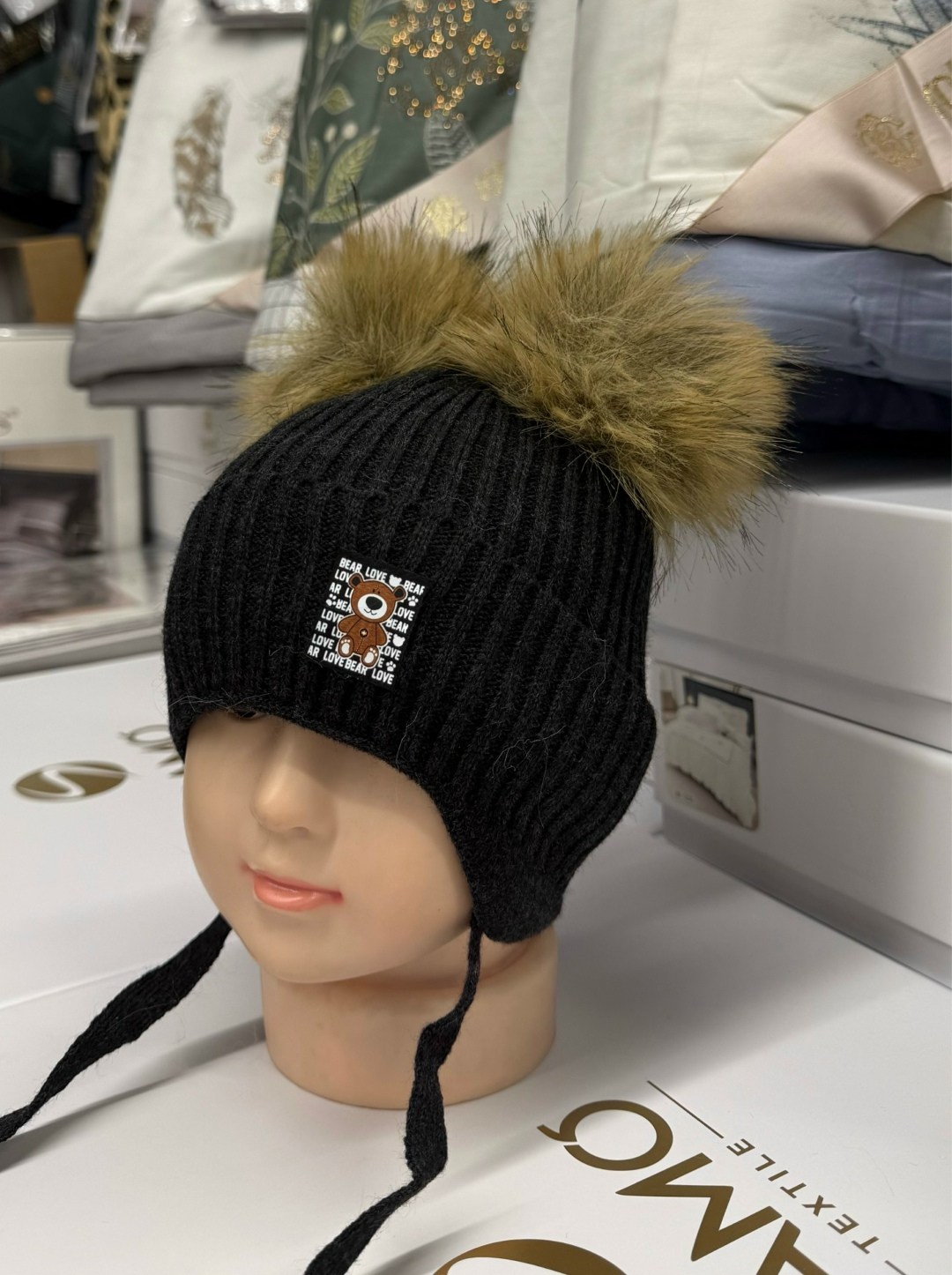 шапка для детей,детская шапка,шапка вязаная для мальчика,шапка с пумпончиком на мальчика,шапка зимняя для мальчика