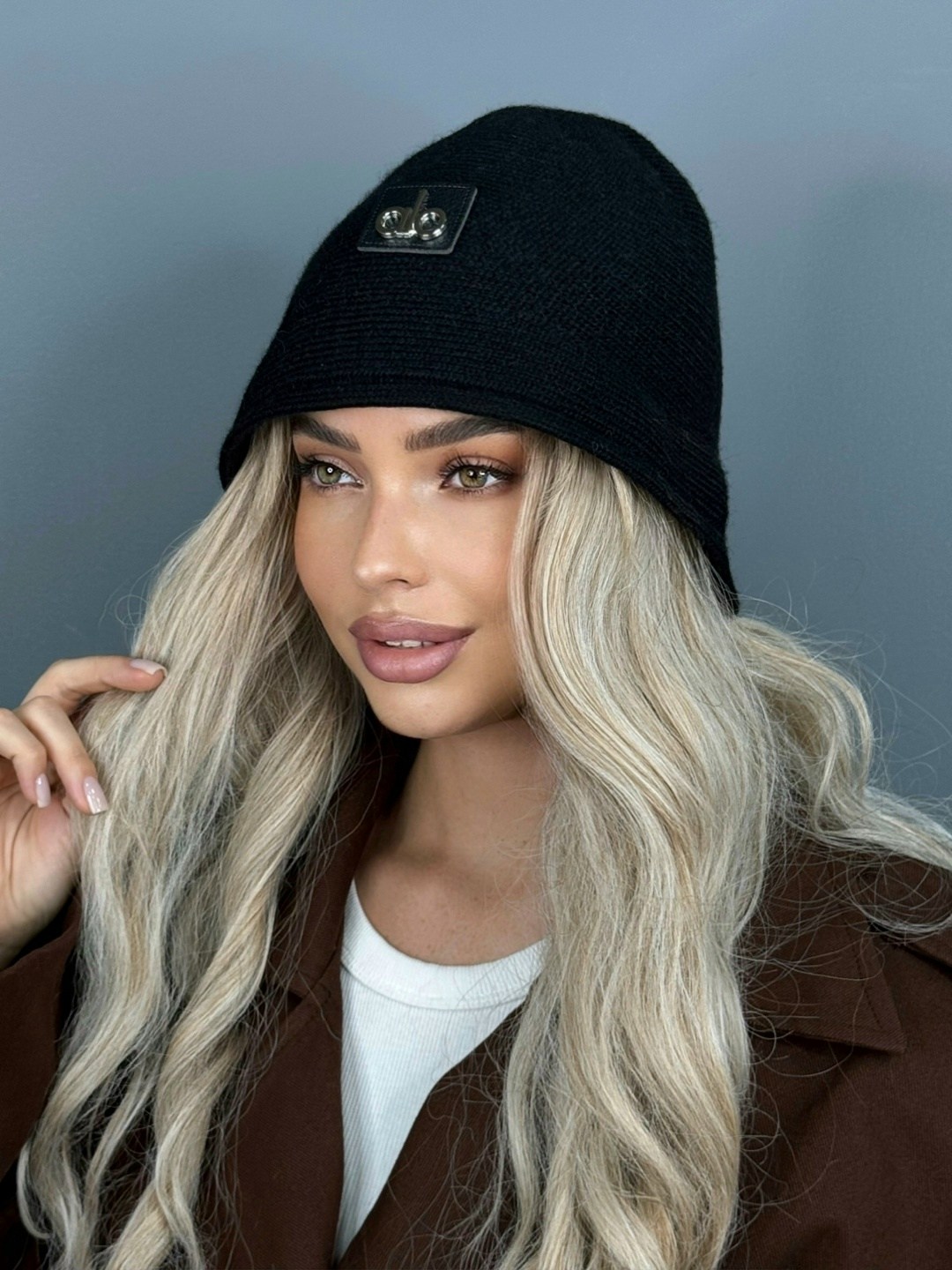 пальто шерстяная,вязаная шляпа,головной убор,женские головные уборы