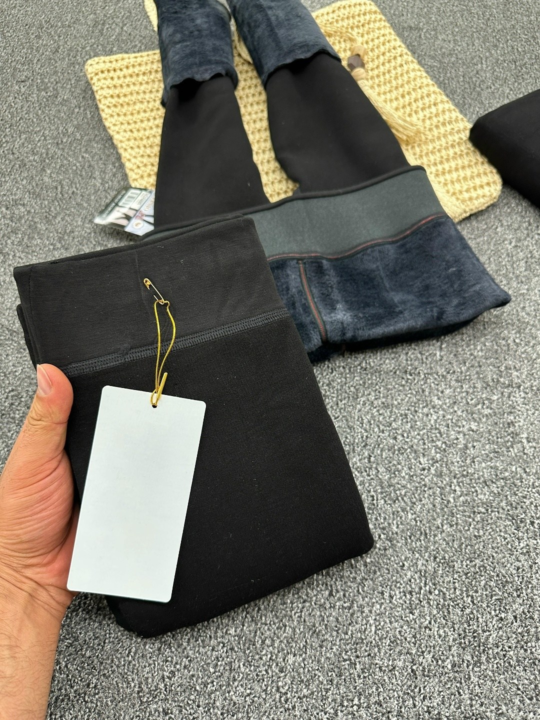 теплые леггинсы,лосины на меху,женские леггинсы,леггинсы для женщин,черные зимние плотные бархатные теплые колготки большого размера