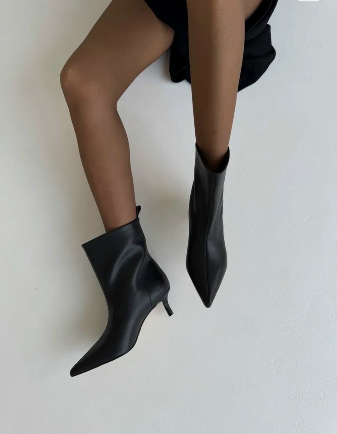 ботильоны демисезонные каблучок рюмочка starq 315398723,ботильоны демисезонные на низком каблуке шпильке emarti,ботильоны на каблуке осенние,демисезонные ботильоны,ботильоны с острым носом