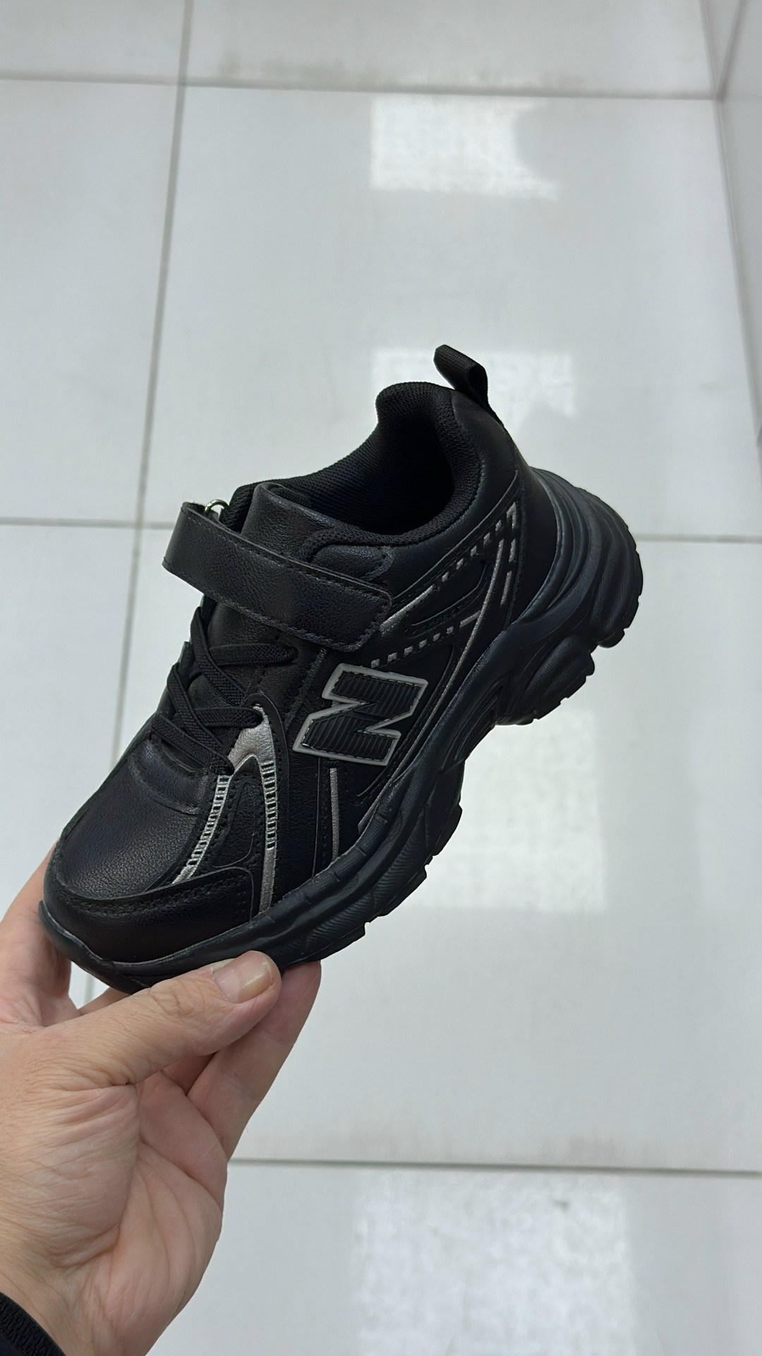 детские кроссовки,,кроссовки оптом,кроссовки закрытые,baas кроссовки