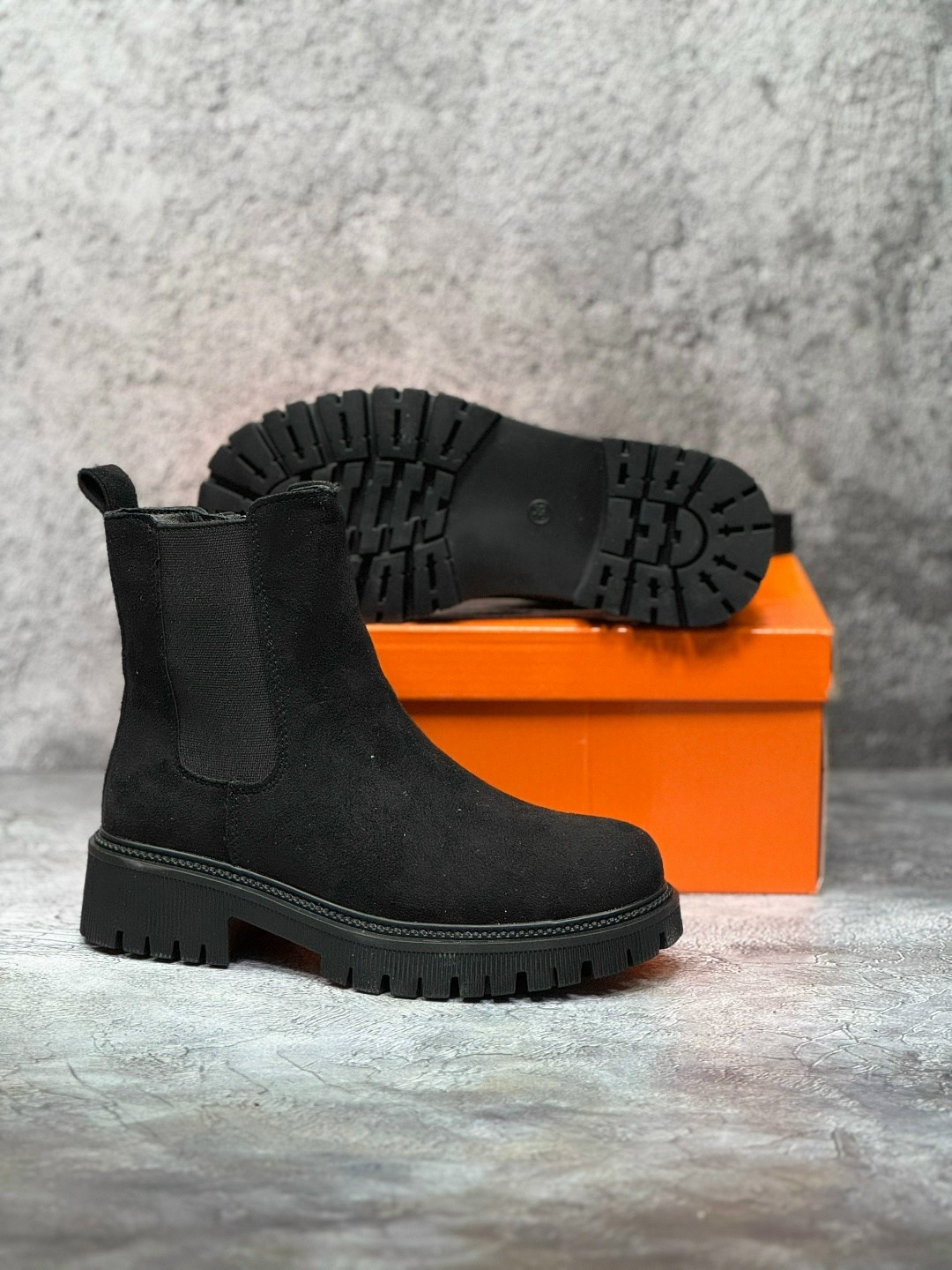 ,ботинки женские,ботинки челси баленсиага,ботинки демисезонные из натуральной замши tunuba,женская