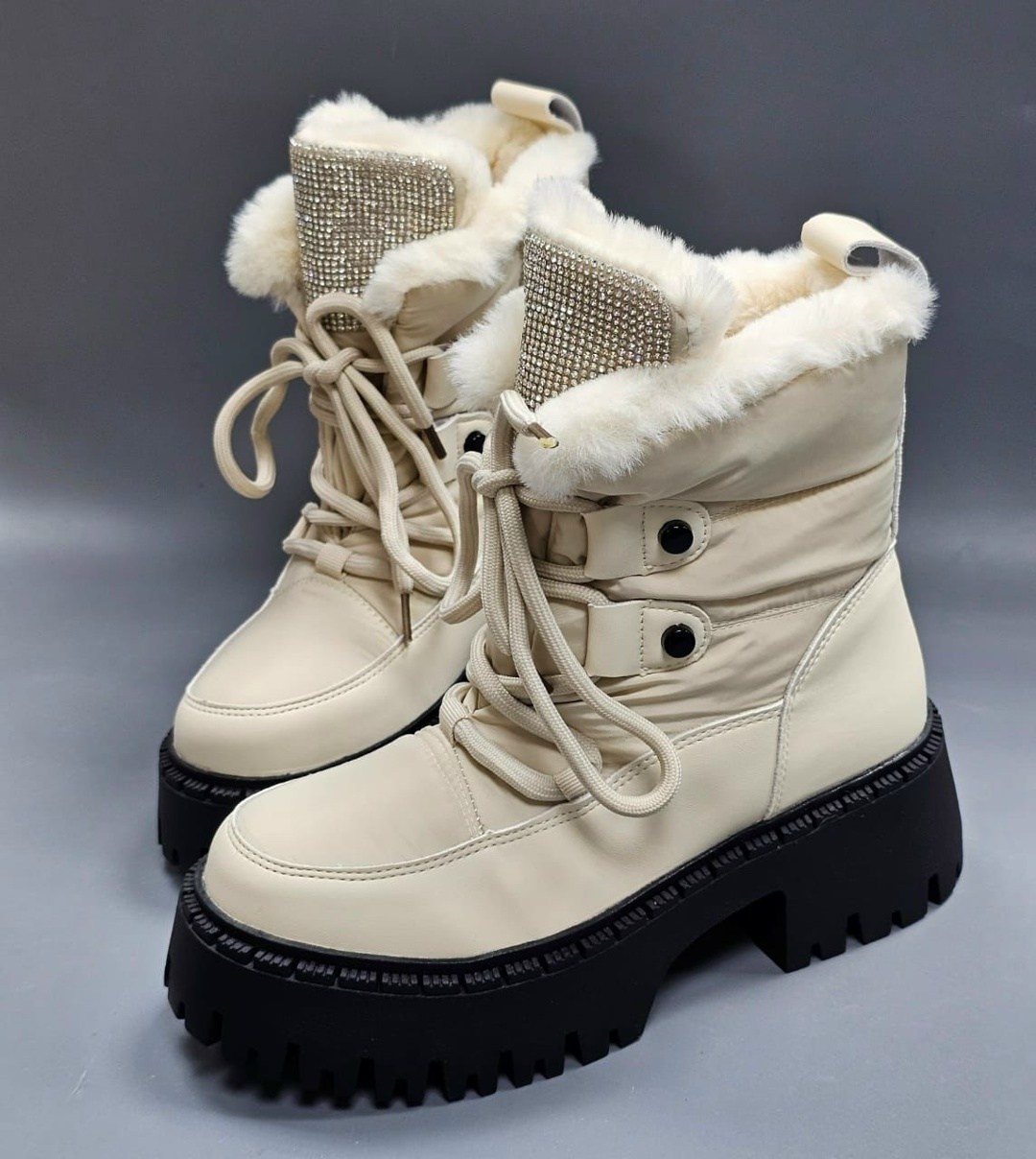 ботинки женские,,ботинки модные,зимняя  женская,женская