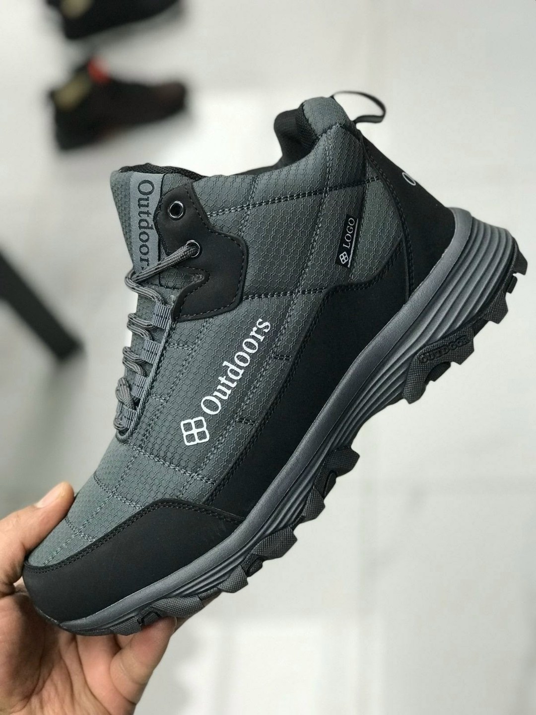 ,columbia зимние мужские кроссовки,кроссовки мужские зимние на меху columbia,зимние мужские кроссовки,зимние ботинки columbia