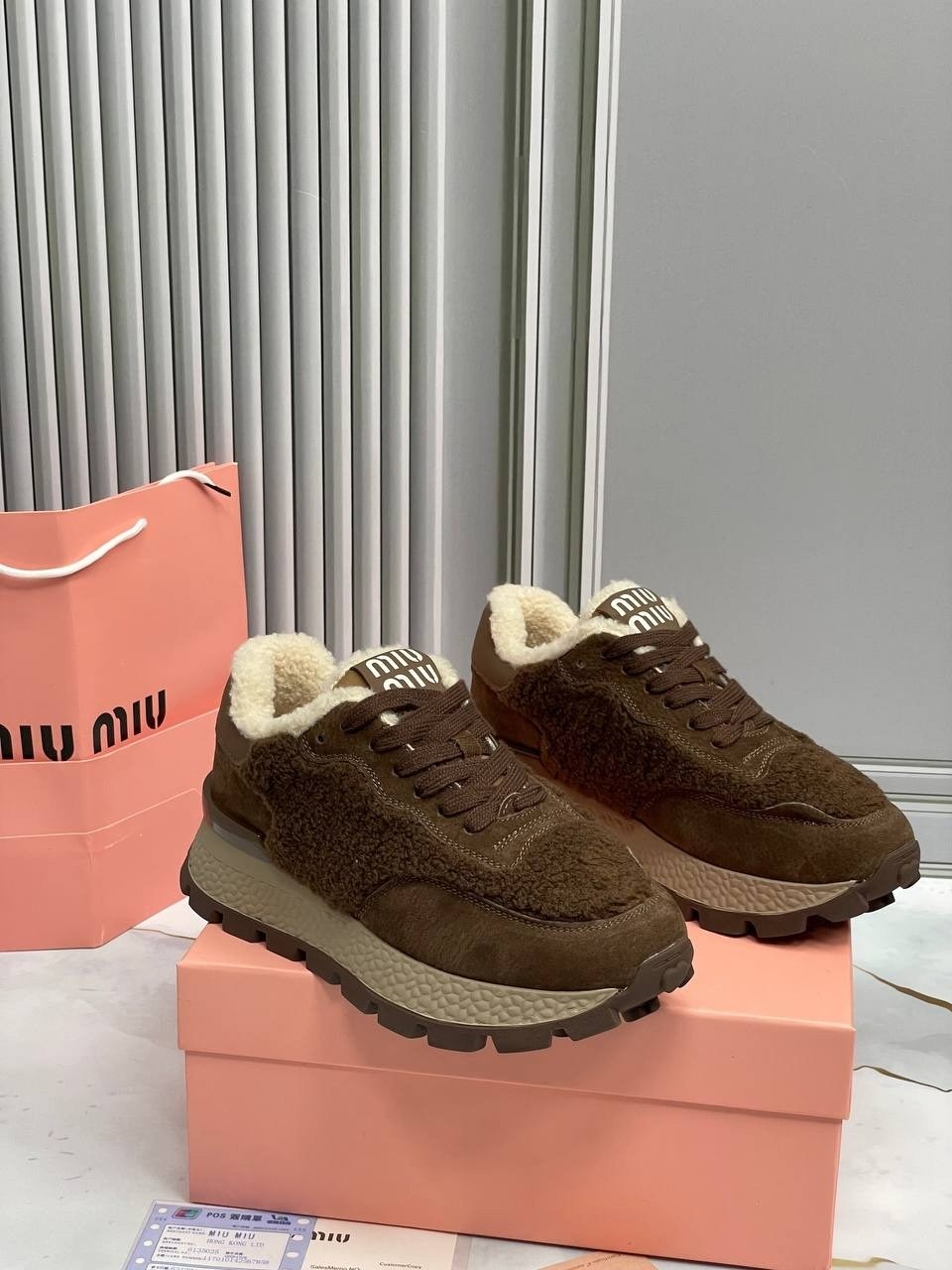 ,кроссовки с мехом,кроссовки женские,женские зимние кроссовки,кроссовки miu miu с мехом зимние