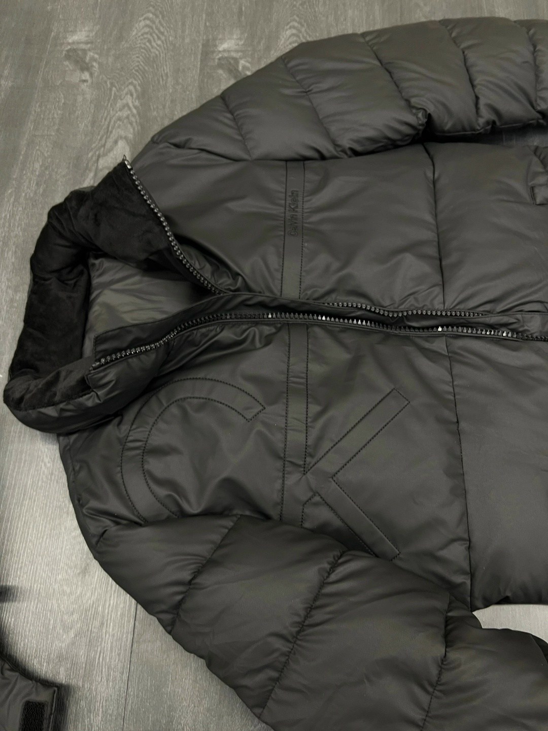 пуховик зимний мужской,мужские пуховики calvin klein,зимние мужские куртки,куртка зимняя calvin klein,пуховик мужской boss