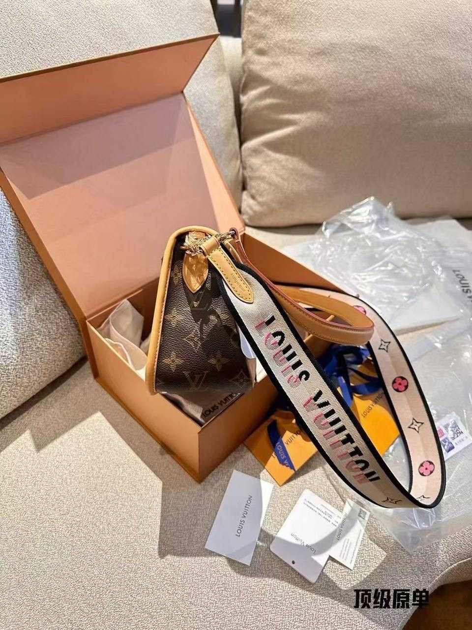 louis vuitton сумка на плечо,сумка louis vuitton женская,сумка багет луи виттон,сумка louis vuitton,lv louis vuitton женская модная классическая сумка через плечо