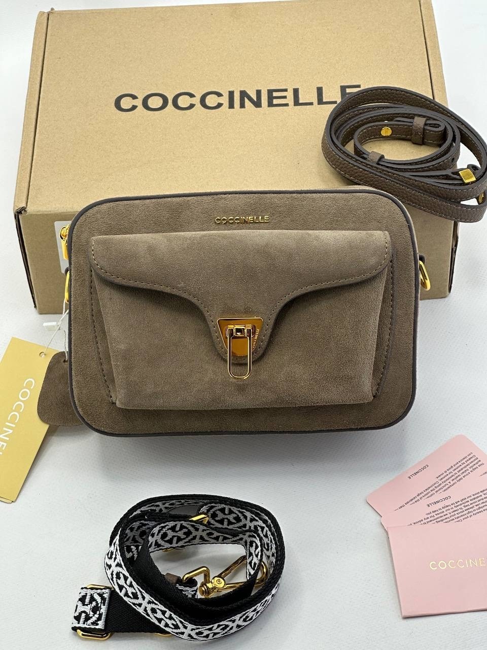 сумка coccinelle,женская сумка coccinelle,coccinelle liya medium suede,coccinelle beat soft,замшевая сумка coccinelle
