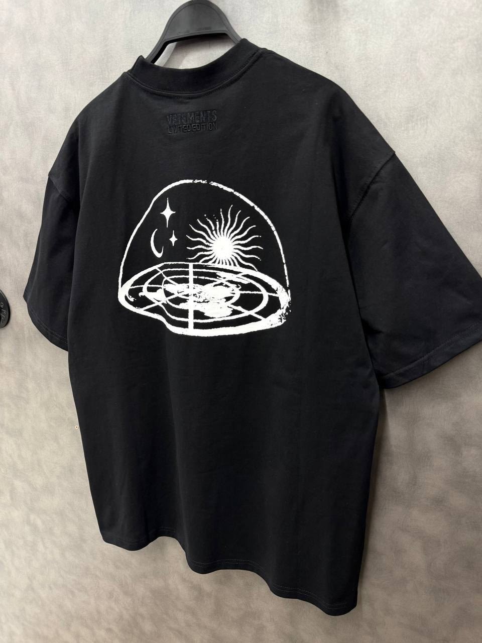 футболка ветмо,футболка,черная оверсайз футболка,стиль футболка,футболки мужские оверсайз