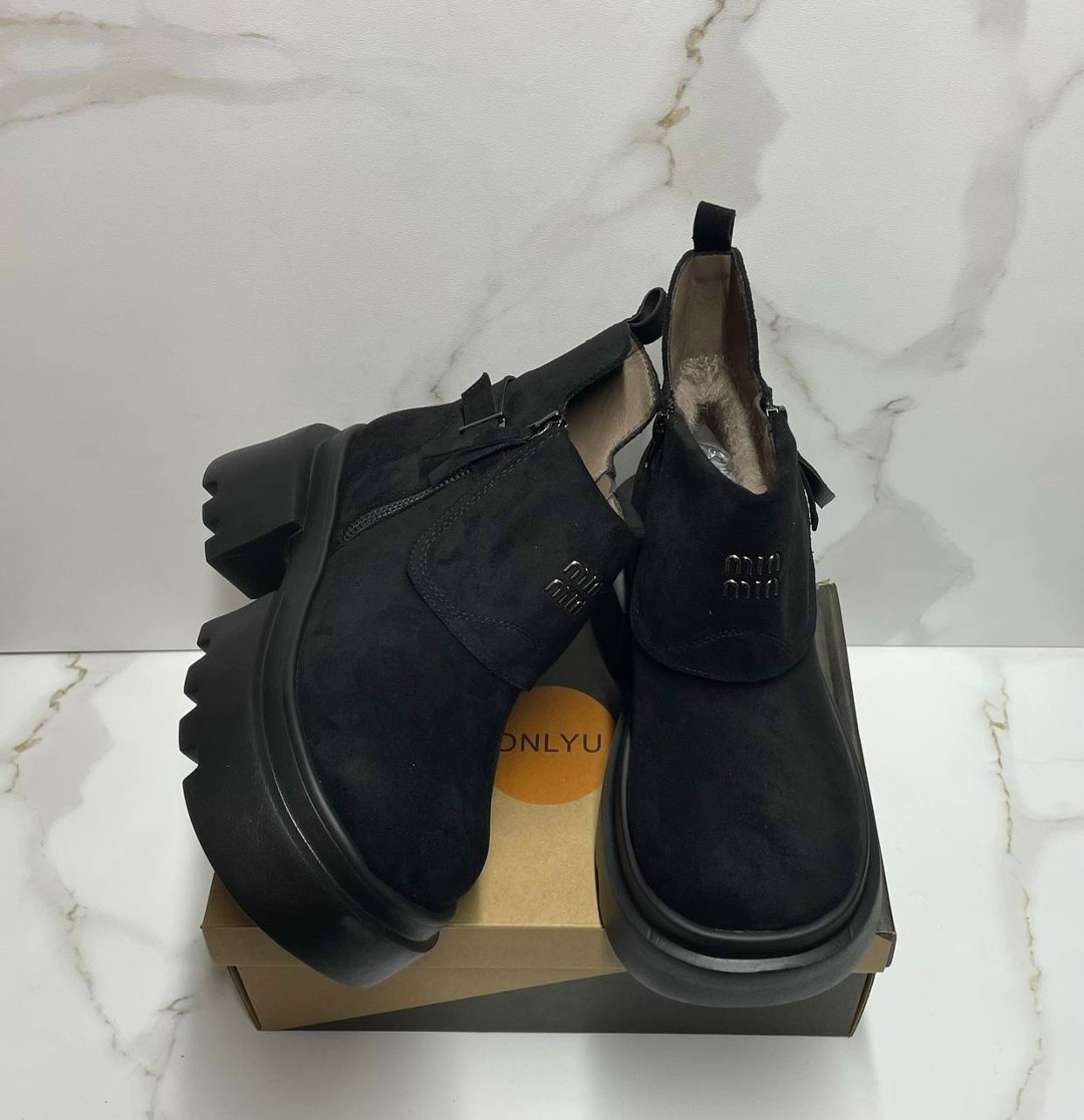 ,ботинки,ботинки женские, женская,ботинки замшевые miu miu