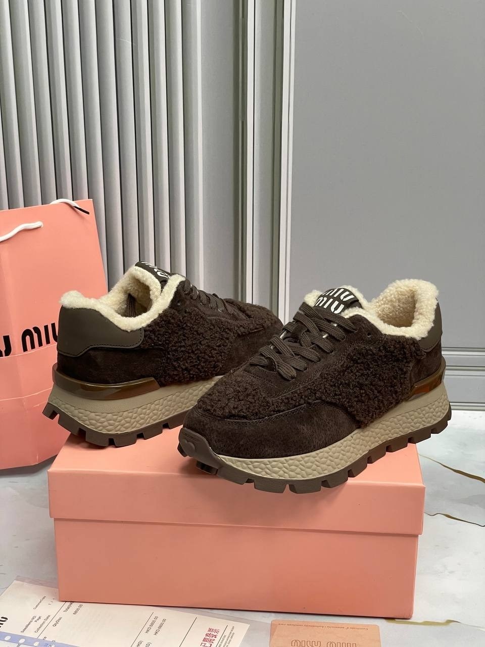 ,кроссовки с мехом,кроссовки женские,женские зимние кроссовки,кроссовки miu miu с мехом зимние