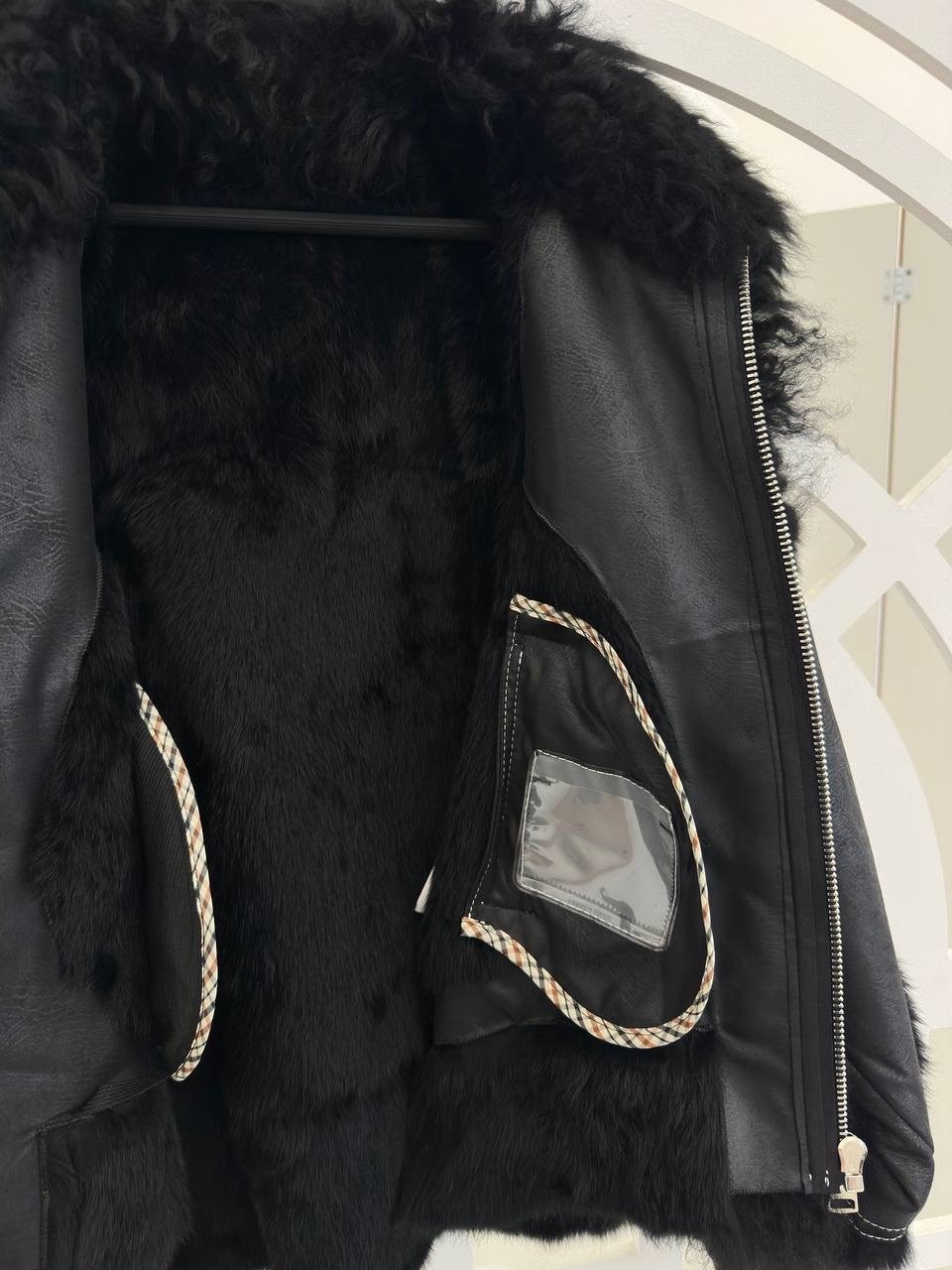 комбинированная куртка с натуральным мехом,женская дубленка,куртка с натуральным мехом,черная дубленка куртка,дубленка косуха