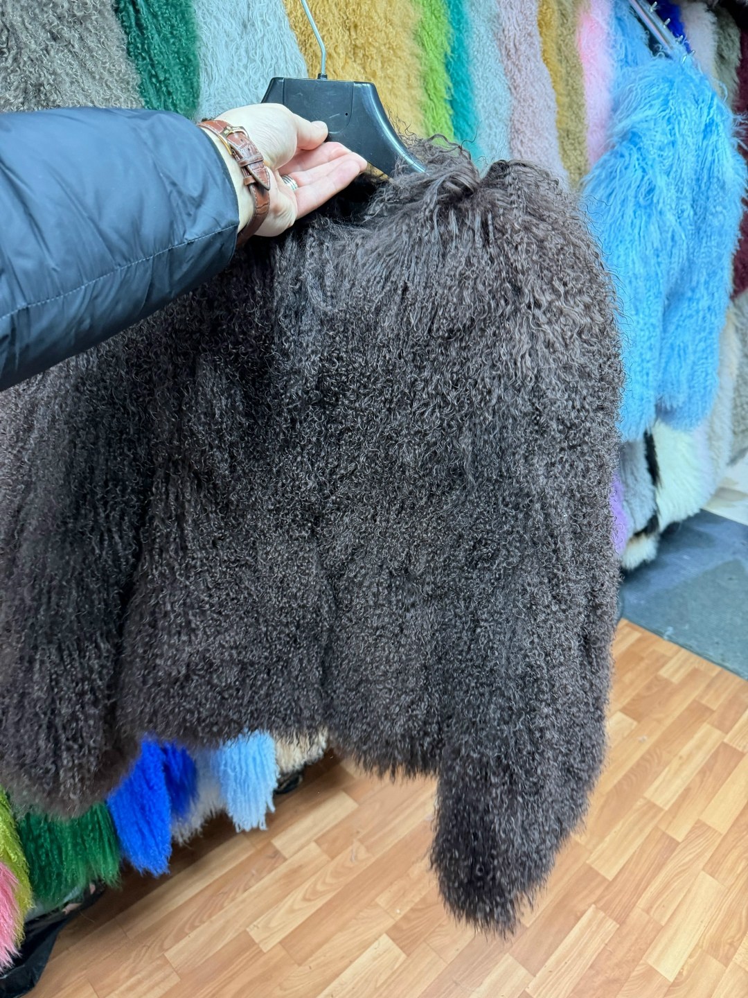 мех ламы натуральный,шуба из натурального меха,шуба из ламы,шуба из ламы натуральная,шуба из яка