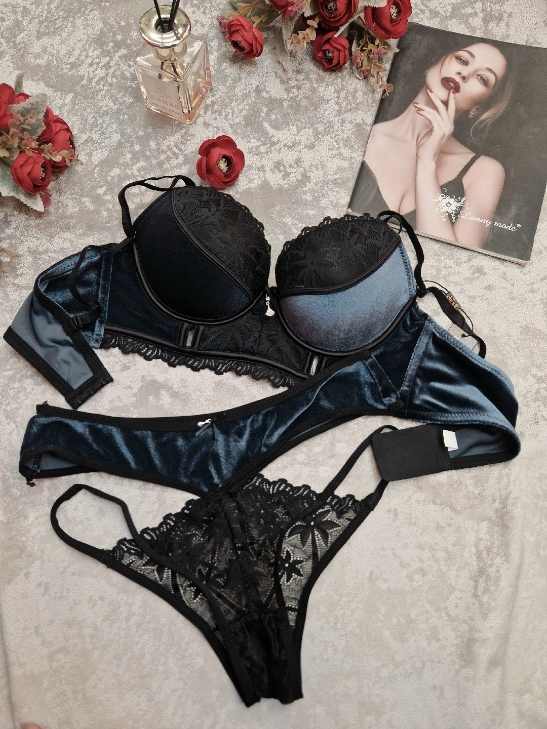 комплекты нижнего белья,комплекты нижнее белье женский,женские белье,белье красивое,комплект нижнего белья черный