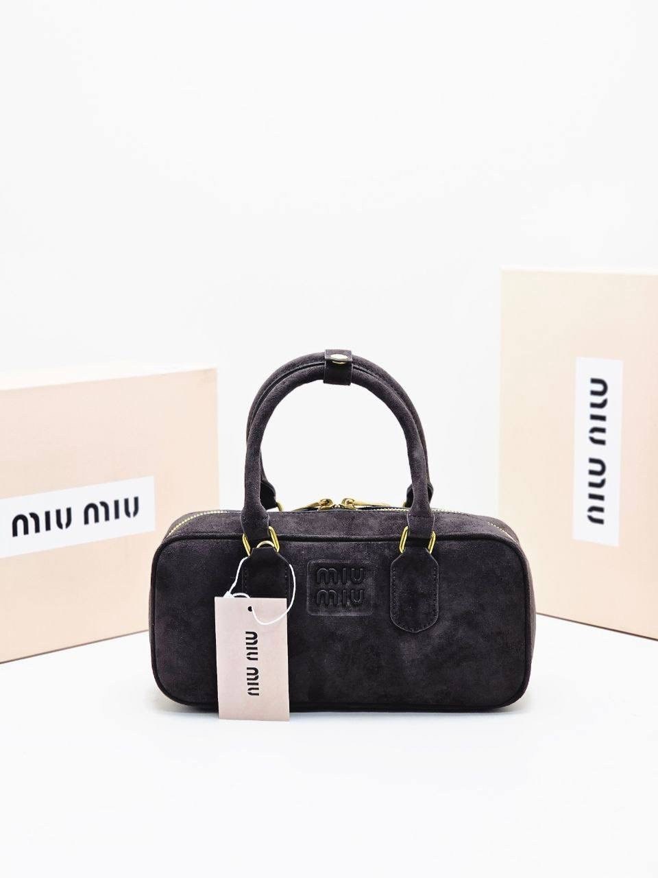 сумка miu miu,сумка,miu miu замшевая серая сумка 23x13 см,сумка женская miu miu,замшевая сумка