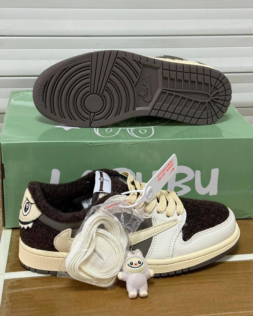 nike air jordan 1 low travis scott reverse mocha,nike air jordan 1 low travis scott,air jordan 1 low travis scott,кроссовки air jordan 1 low travis scott,кроссовки nike air jordan 1 low x travis scott