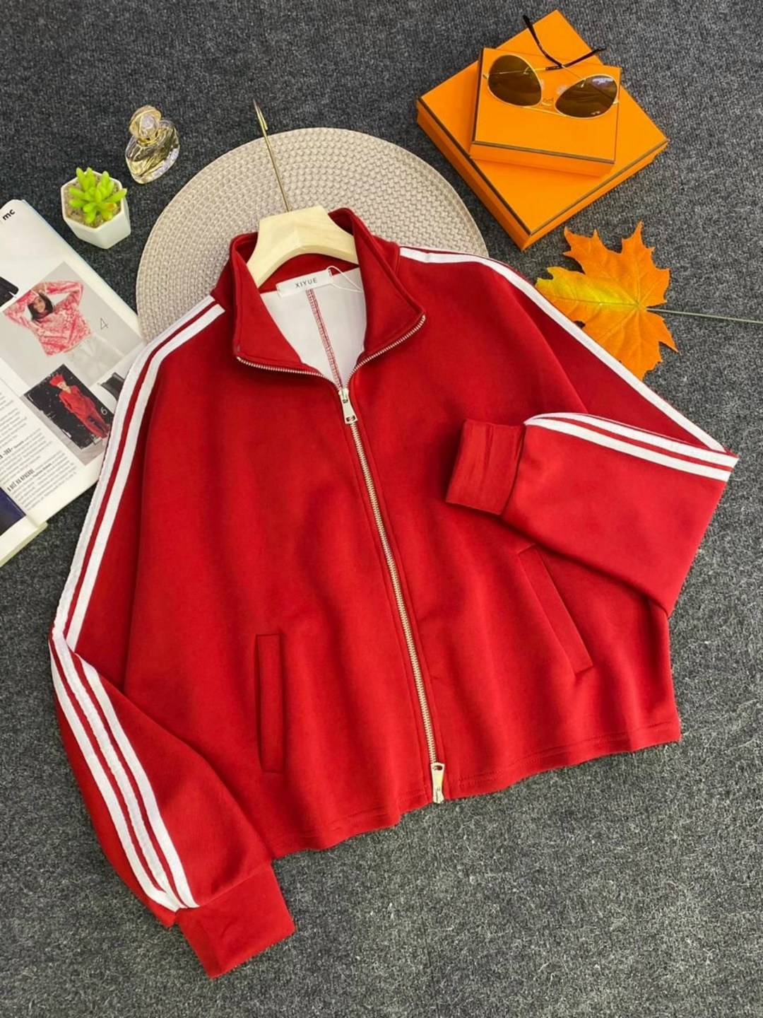 повседневная куртка,куртка модная,модная толстовка,женские спортивные костюмы