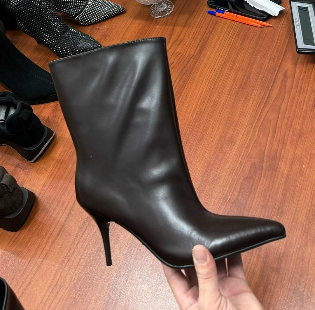 ,сапоги до колена на высоком каблуке с острым носком,модные сапоги,женские сапоги,женские ботильоны