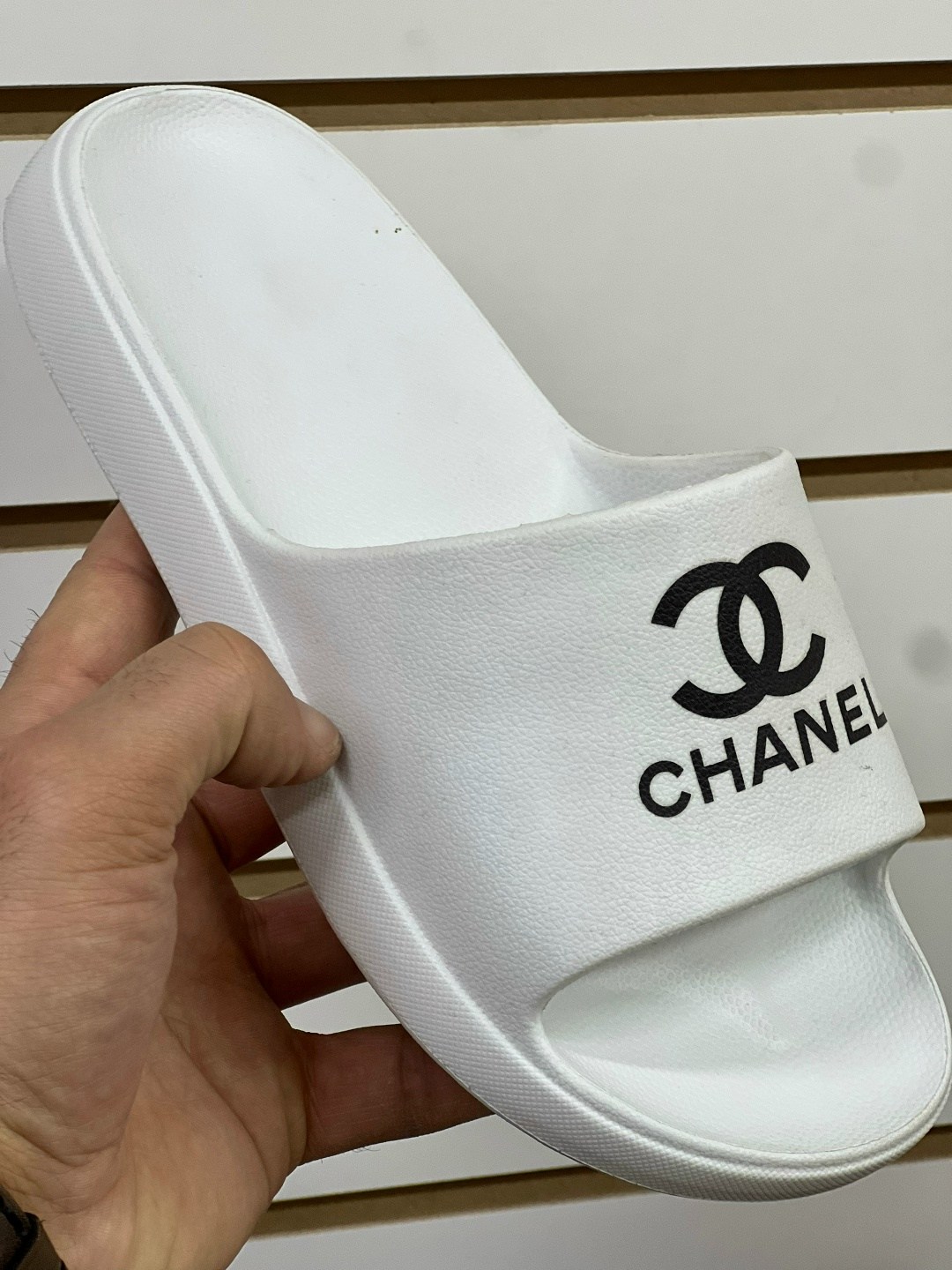 шлепанцы луи виттон белые,шлепанцы луи виттон,шлепанцы женские,,шлепки louis vuitton белые