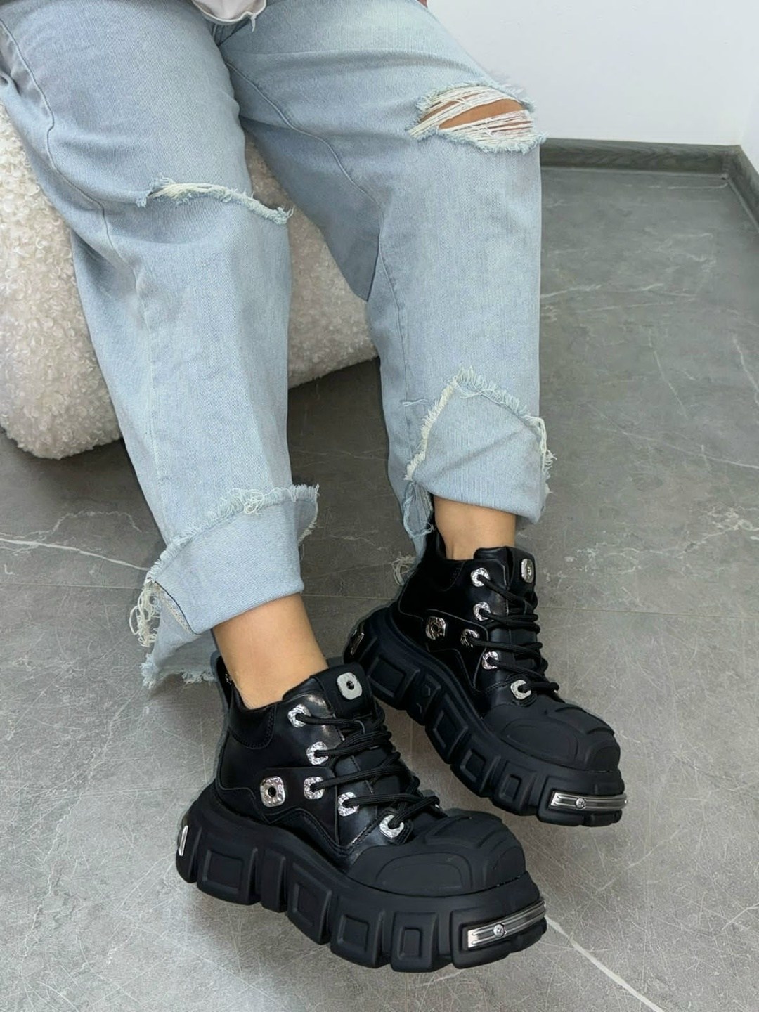 ,balenciaga ботинки,массивные кроссовки,кроссовки модные,стильные ботинки