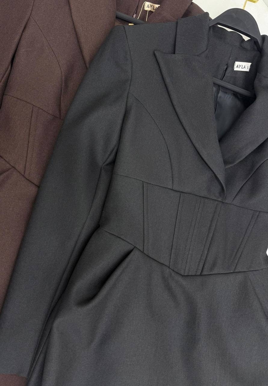 стильное платье,черное платье,черное платье мини,платье с высоким воротником,элегантное платье с длинным рукавом