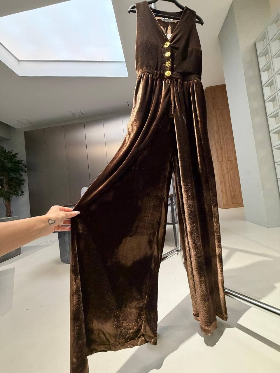 элегантные комбинезоны,стильные костюмы,вечерние комбинезоны,женские комбинезоны,комбинезон из бархата