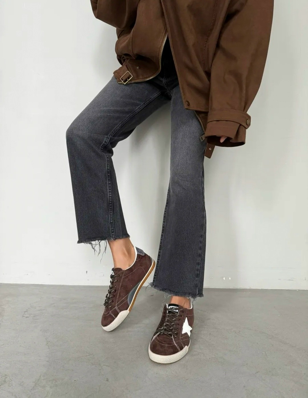 ,кроссовки golden goose hi star из замши коричневый,лаковые кроссовки golden goose,кеды golden goose,golden goose кроссовки super-star коричневый