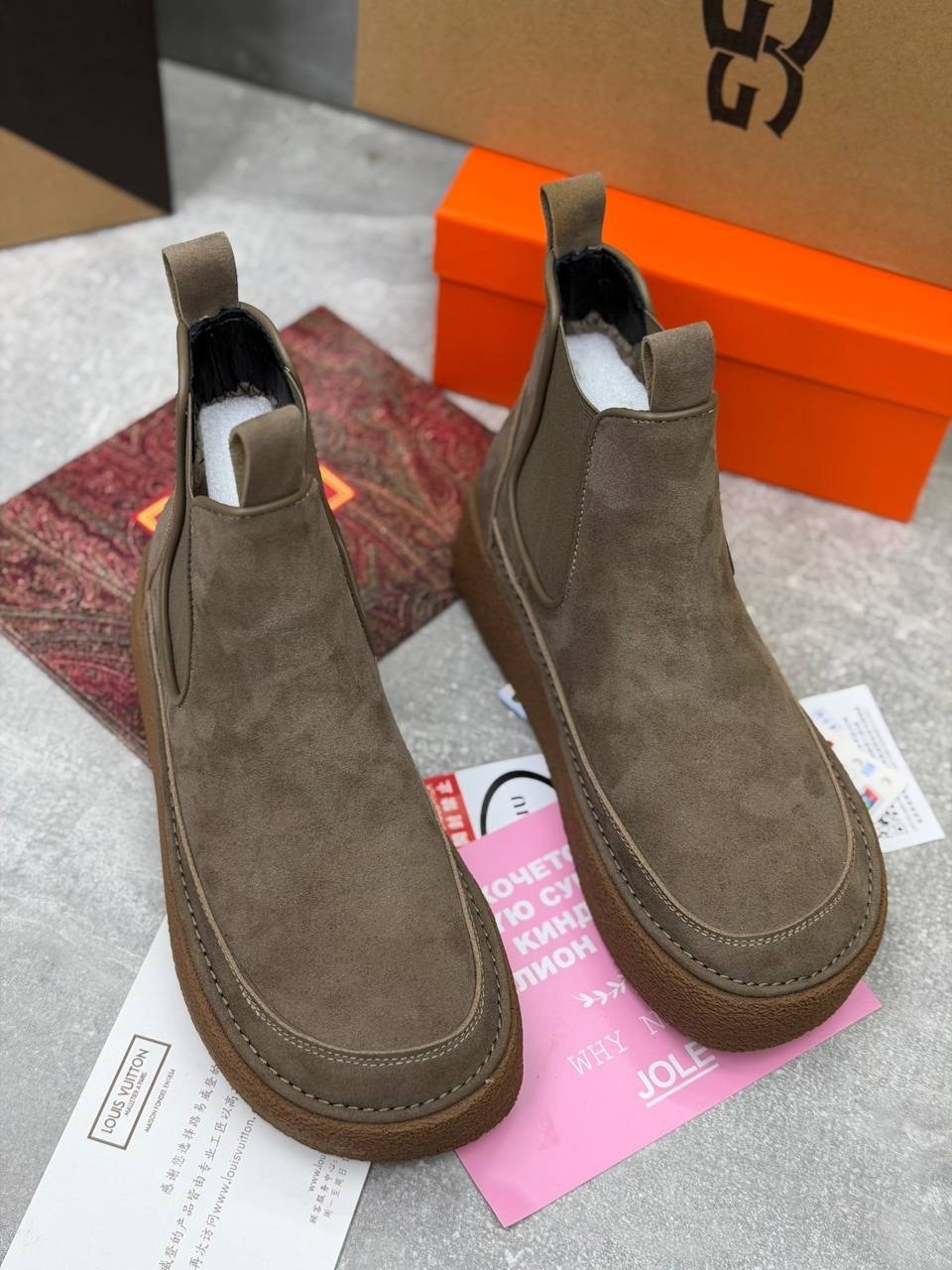 ,ботинки челси на платформе neumel ugg серый,угги челси,замшевые ботинки,neumel platform женские замшевые ботинки челси на платформе ugg серый