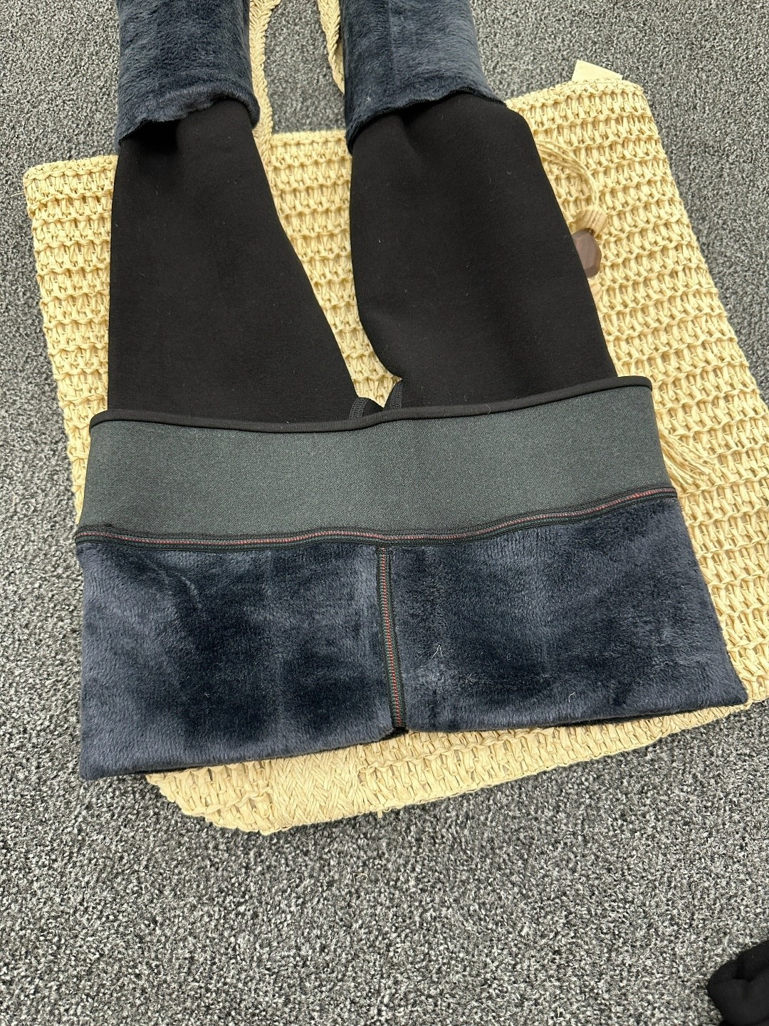 теплые леггинсы,лосины на меху,женские леггинсы,леггинсы для женщин,черные зимние плотные бархатные теплые колготки большого размера