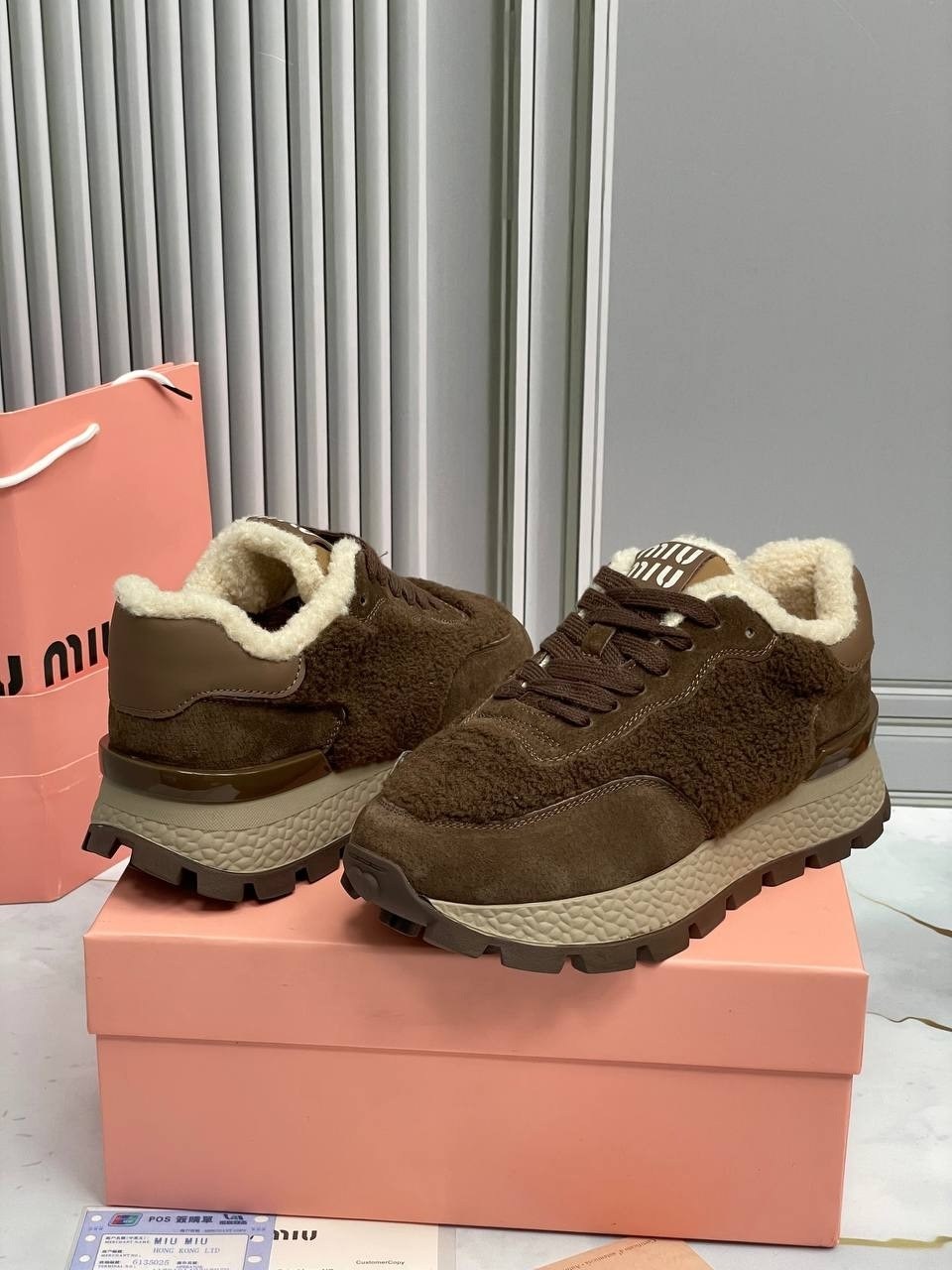 ,кроссовки с мехом,кроссовки женские,женские зимние кроссовки,кроссовки miu miu с мехом зимние
